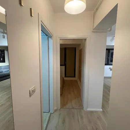 Ruby Luxury Close To Presidential Palace Apartment