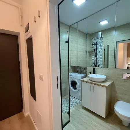 Ruby Luxury Close To Presidential Palace Apartment